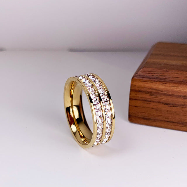 Elegant Ring with Double Cubic Zirconia Inlay