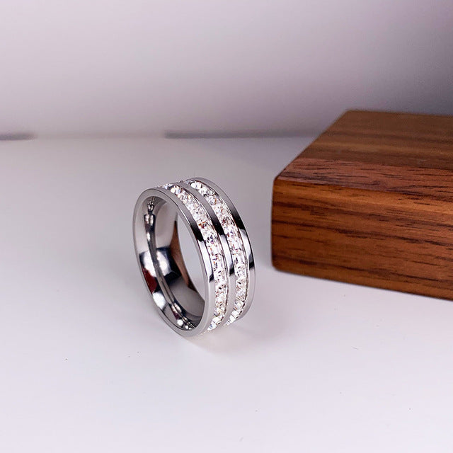 Elegant Ring with Double Cubic Zirconia Inlay