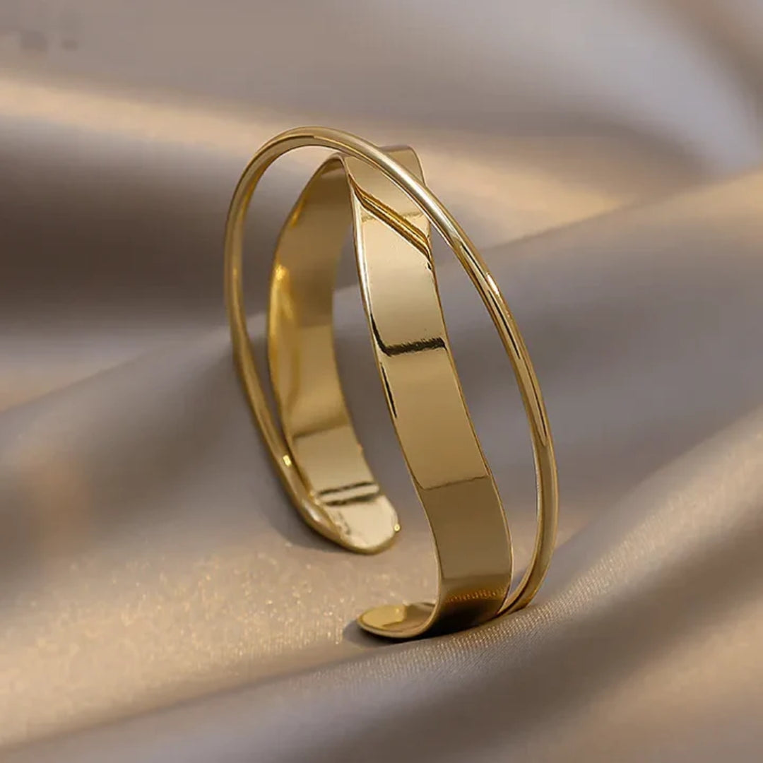 Classic Gold Vintage Bracelet