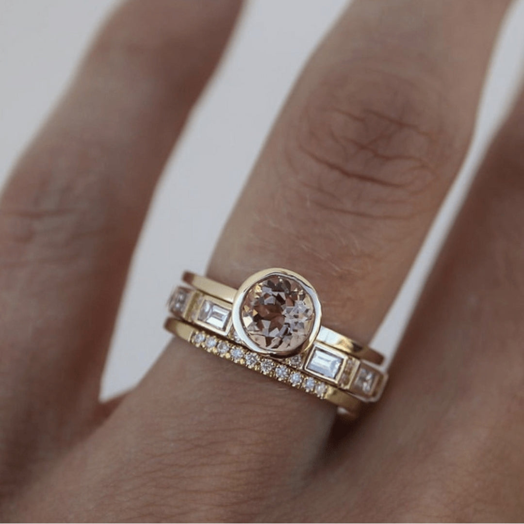 Vintage Gold Ring with Single Cubic Zirconia