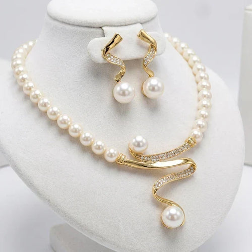Almudena — Pearl Necklace & Earring Set