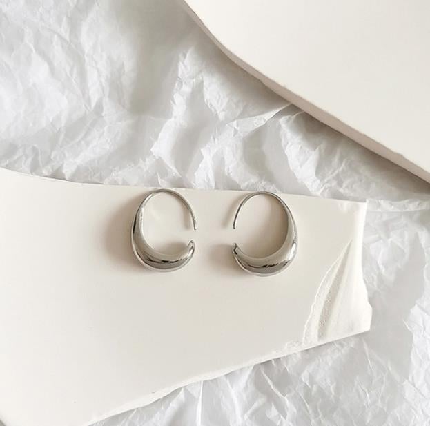 Luxurious Gold Drop Earrings