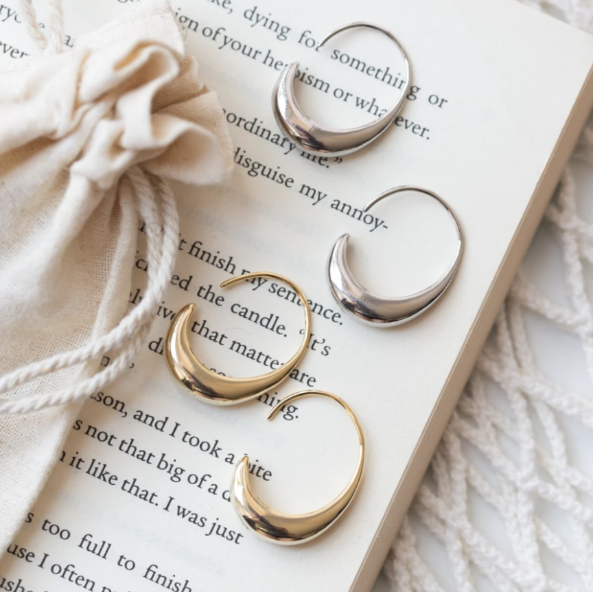 Luxurious Gold Drop Earrings