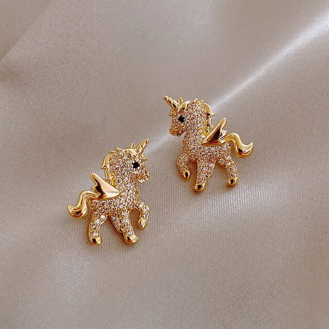 Sparkling Unicorn Earrings in Gold