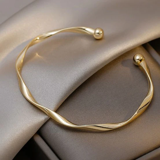 Marisol — Elegant Gold-Tone Bracelet