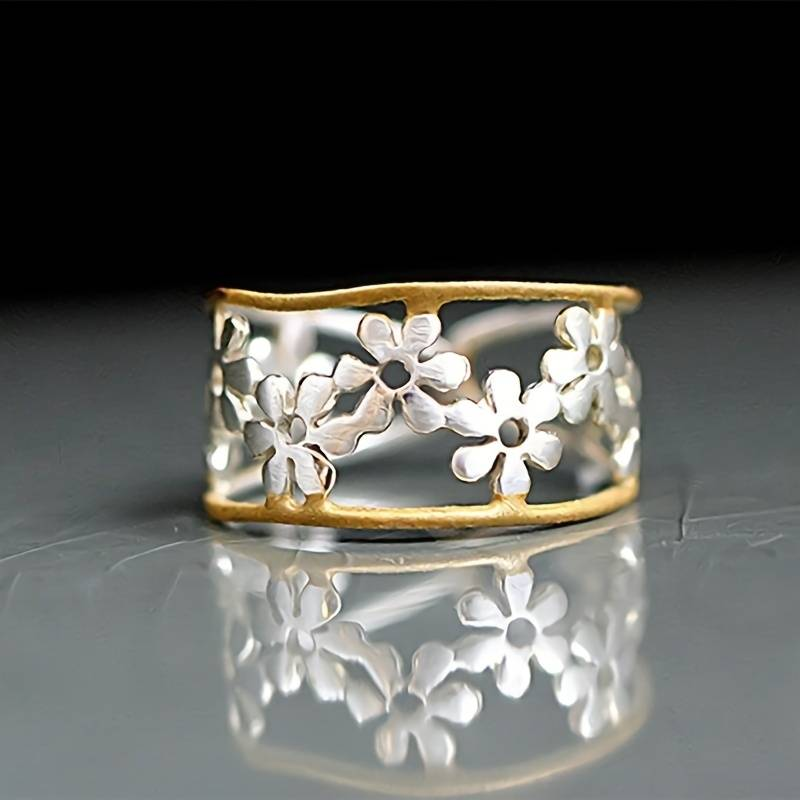 Irregular Open Daisy Ring